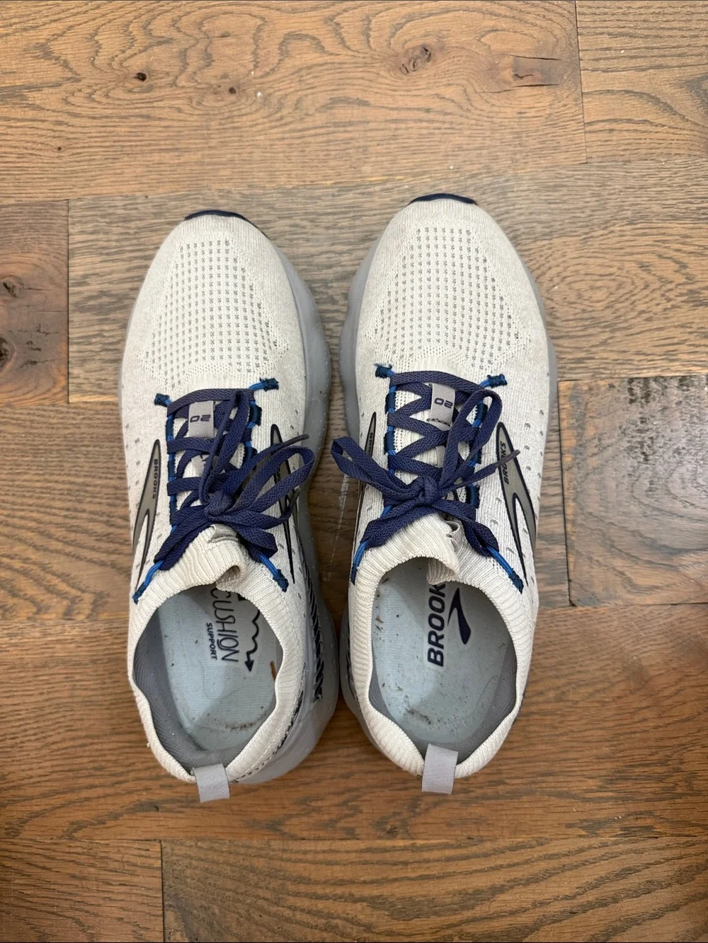 Brooks lightweight knit